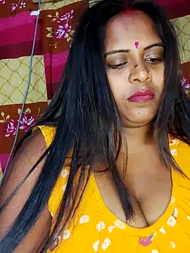 Hot-Show2 online show from 04-08-26, 06:30