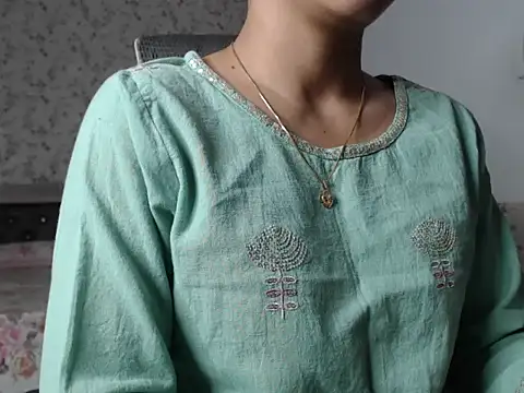 snow white123 online show from 10-22-25, 08:19