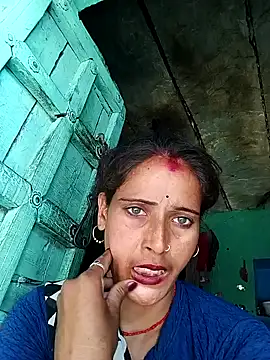 Snapshot of Arti13A chatting on 05-15-26, 11:12 Arti13A online show from 05-15-26, 11:12
