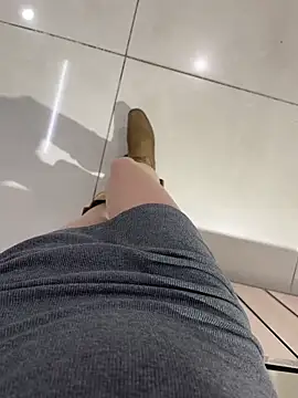 littleqiu online show from 04-12-26, 11:26