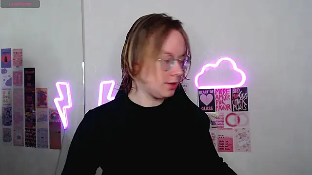 Amanda Butlerr online show from 04-10-26, 10:31