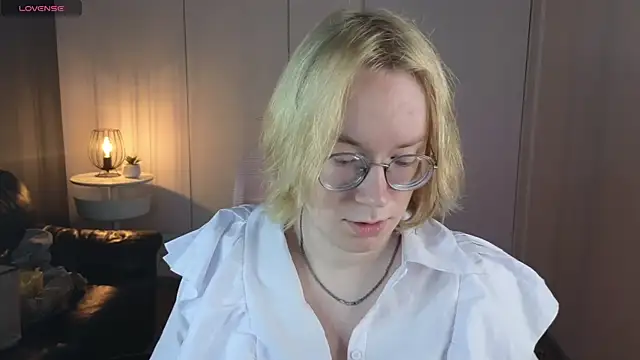 Snapshot of Amanda_Butlerr chatting on 06-28-26, 03:29 Amanda Butlerr online show from 06-28-26, 03:29
