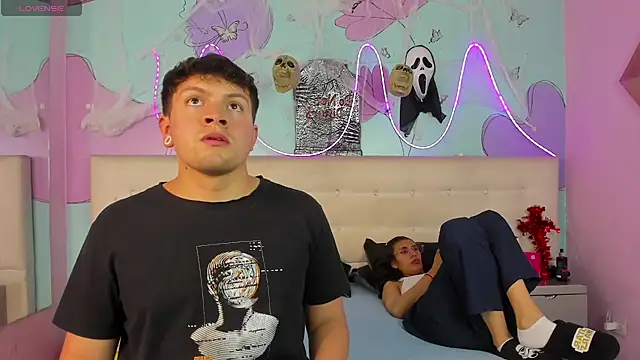 Ethan N Abby online show from 10-23-25, 03:28