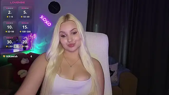Snapshot of adrelaxina chatting on 06-17-26, 08:50 adrelaxina online show from 06-17-26, 08:50