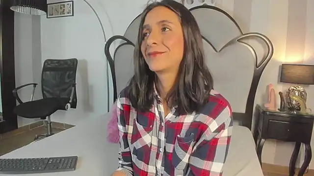 MiaAmore  online show from 04-10-26, 06:12