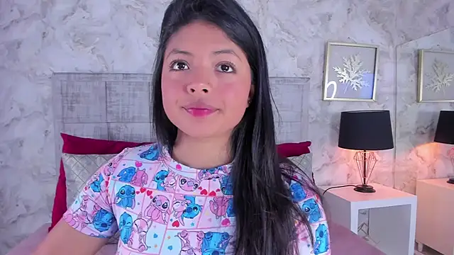 ashleythompson2025 online show from 02-04-26, 11:38