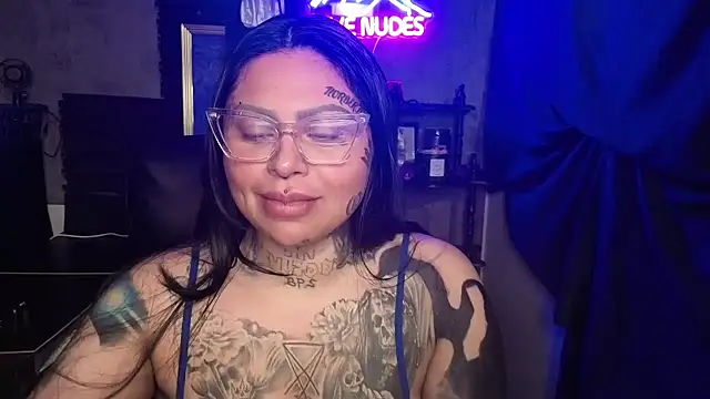 Snapshot of chicanachic13 chatting on 02-07-26, 01:09 chicanachic13 online show from 02-07-26, 01:09