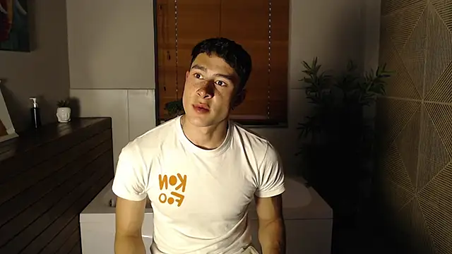 Snapshot of AustinJones_ chatting on 06-04-26, 07:31 AustinJones online show from 06-04-26, 07:31