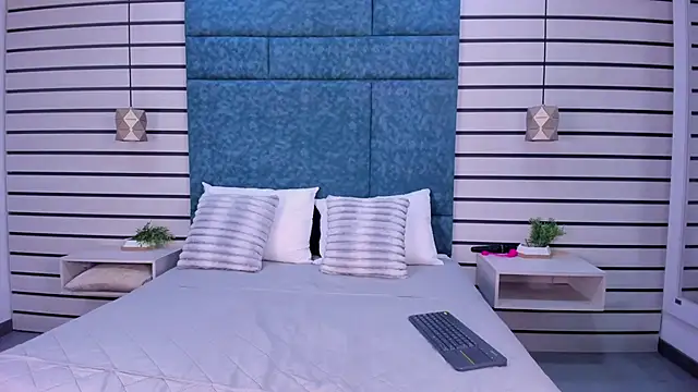 NatyLeone online show from 09-16-25, 08:21