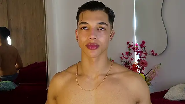 Troye Williams online show from 03-25-26, 01:06