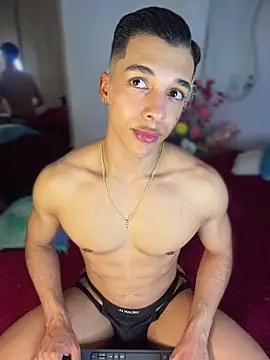 Troye Williams online show from 05-19-26, 01:56