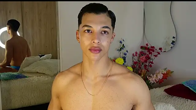 Snapshot of Troye_Williams chatting on 07-08-26, 09:58 Troye Williams online show from 07-08-26, 09:58