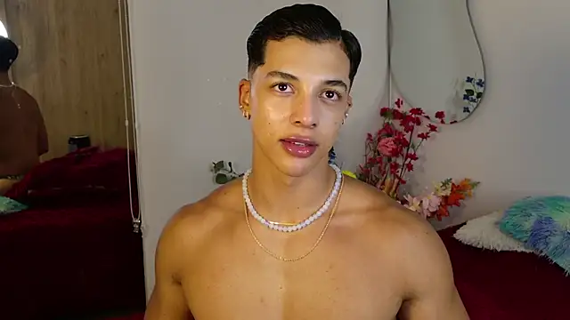 Snapshot of Troye_Williams chatting on 07-31-26, 12:21 Troye Williams online show from 07-31-26, 12:21