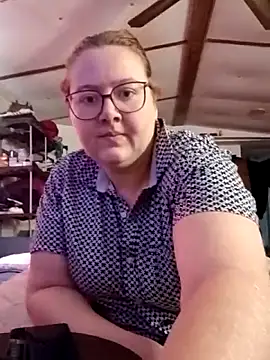 XEmoxkittyx online show from 02-15-26, 05:09