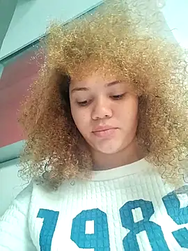 SirenRouge 69 online show from 12-18-25, 09:32