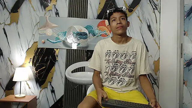 BEAUTY BOYS1 online show from 02-17-26, 07:38