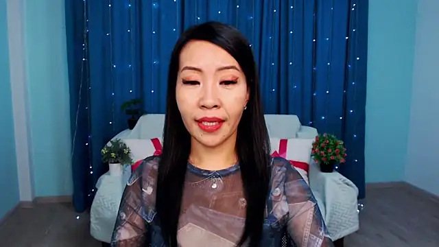 Snapshot of LiaPak chatting on 11-10-25, 01:04 LiaPak online show from 11-10-25, 01:04