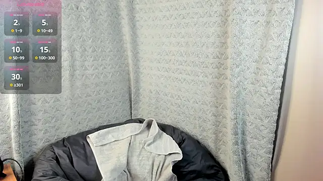 MiaLores online show from 12-23-25, 08:23