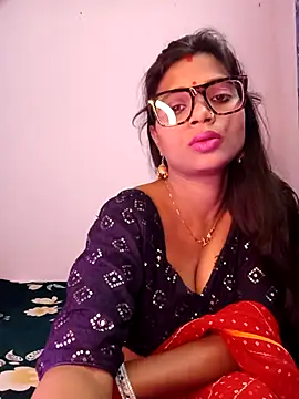 Snapshot of Mohini_Josh069 chatting on 09-22-25, 10:45 Mohini Josh069 online show from 09-22-25, 10:45
