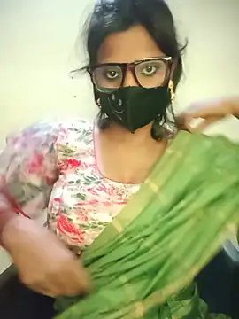 Snapshot of Mohini_Josh069 chatting on 06-25-26, 12:53 Mohini Josh069 online show from 06-25-26, 12:53