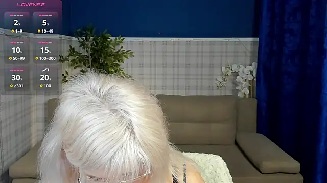 Hella Fabel online show from 05-27-26, 01:13