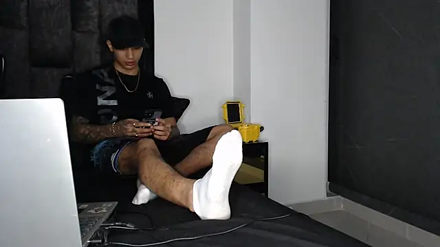 Snapshot of cash_masters777 chatting on 09-26-25, 10:14 cash masters777 online show from 09-26-25, 10:14