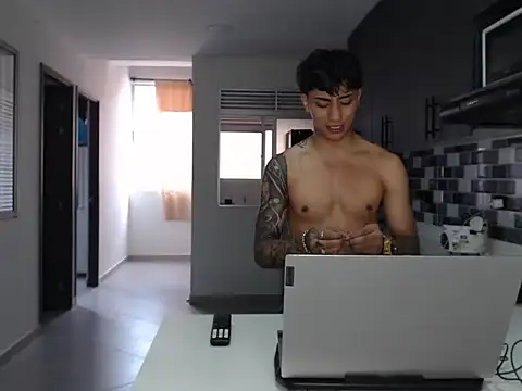 Snapshot of cash_masters777 chatting on 11-11-25, 07:14 cash masters777 online show from 11-11-25, 07:14