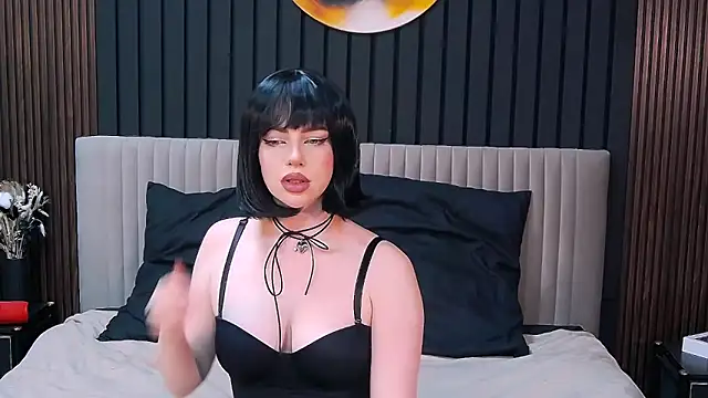 Snapshot of MilanaCeleste chatting on 11-19-25, 05:35 MilanaCeleste online show from 11-19-25, 05:35