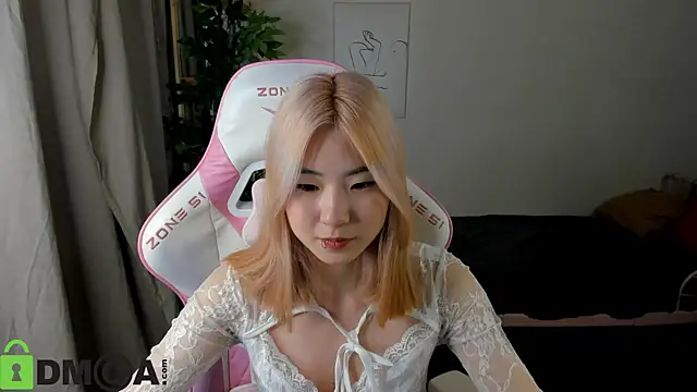 Aisi 18 online show from 10-22-25, 06:46