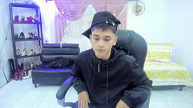 Aron Boyy online show from 09-11-25, 07:25