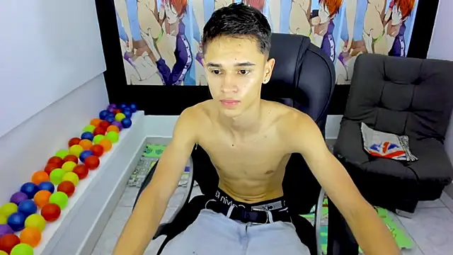 Aron Boyy online show from 09-14-25, 01:43