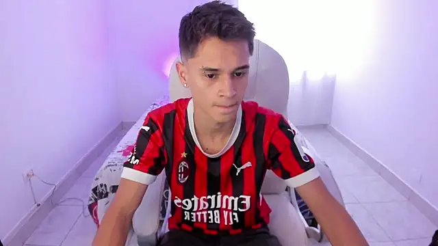 Aron Boyy online show from 09-19-25, 07:14