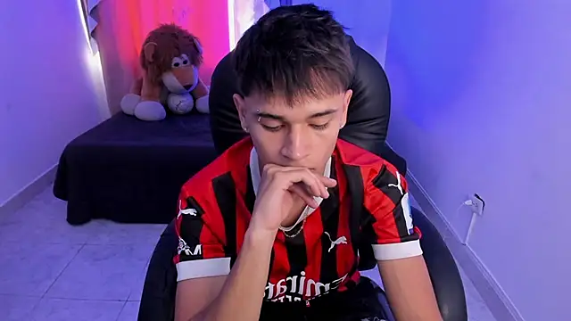 Aron Boyy online show from 02-10-26, 07:29