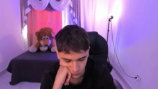 Aron Boyy online show from 04-07-26, 07:25