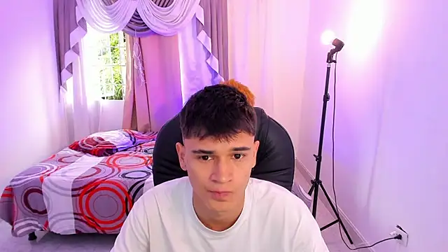 Aron Boyy online show from 05-29-26, 09:46