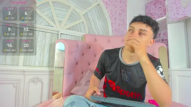 Dani rivass online show from 10-26-25, 11:16