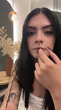 Snapshot of AliceRitter chatting on 06-20-26, 11:40 AliceRitter online show from 06-20-26, 11:40