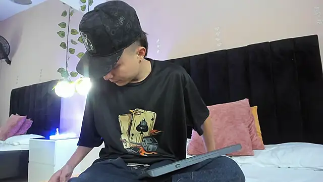 Nascary Fox online show from 09-15-25, 07:47