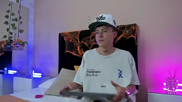 Nascary Fox online show from 10-02-25, 07:43