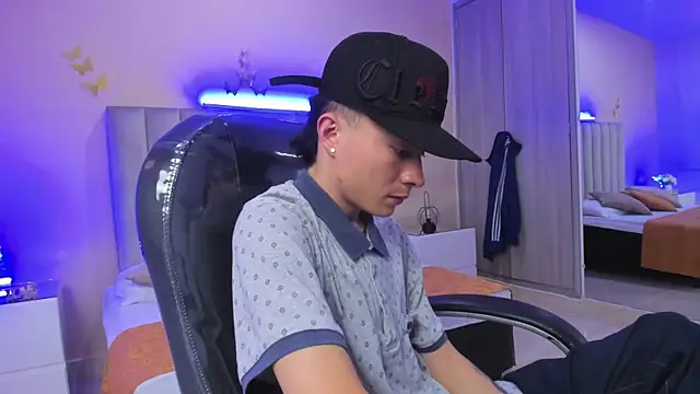 Nascary Fox online show from 01-14-26, 06:46