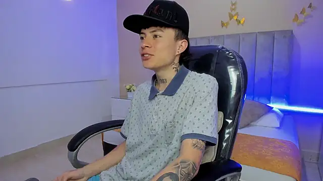 Nascary Fox online show from 02-21-26, 07:26