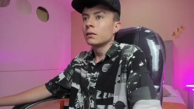 Nascary Fox online show from 03-27-26, 01:00