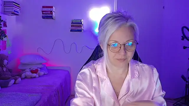 Linsy Kim online show from 03-25-26, 03:12