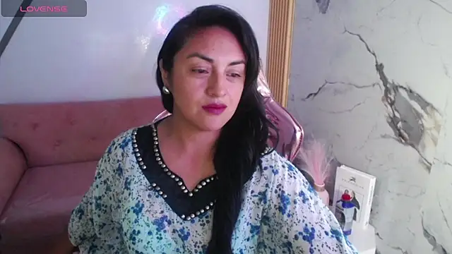 Snapshot of tamara_ch1 chatting on 09-17-25, 03:19 tamara ch1 online show from 09-17-25, 03:19