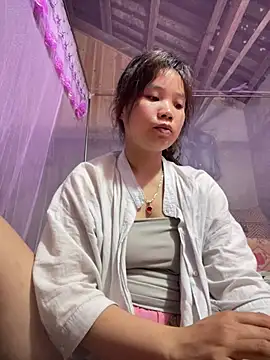 Snapshot of Ngoc-bbi chatting on 04-23-26, 12:51 Ngoc-bbi online show from 04-23-26, 12:51