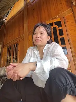 Snapshot of Ngoc-bbi chatting on 05-05-26, 10:56 Ngoc-bbi online show from 05-05-26, 10:56