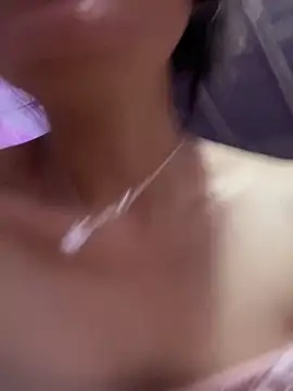 Snapshot of Ngoc-bbi chatting on 05-16-26, 03:58 Ngoc-bbi online show from 05-16-26, 03:58