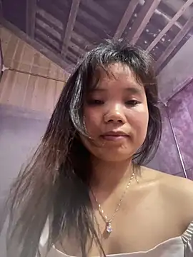 Snapshot of Ngoc-bbi chatting on 05-17-26, 04:25 Ngoc-bbi online show from 05-17-26, 04:25