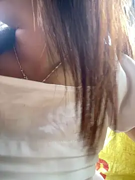 Snapshot of Ngoc-bbi chatting on 05-18-26, 04:29 Ngoc-bbi online show from 05-18-26, 04:29