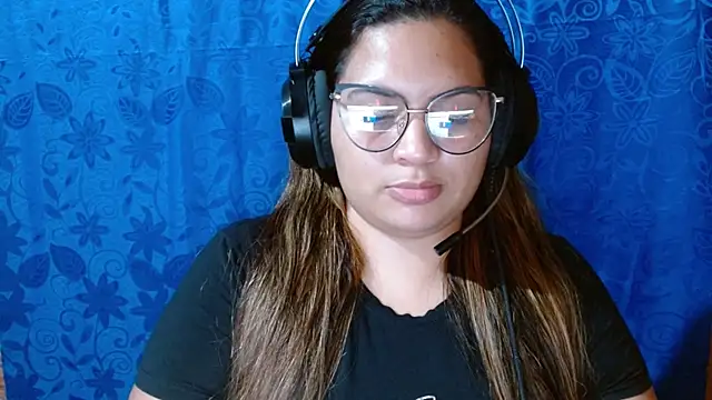 coco curvy online show from 10-13-25, 03:39